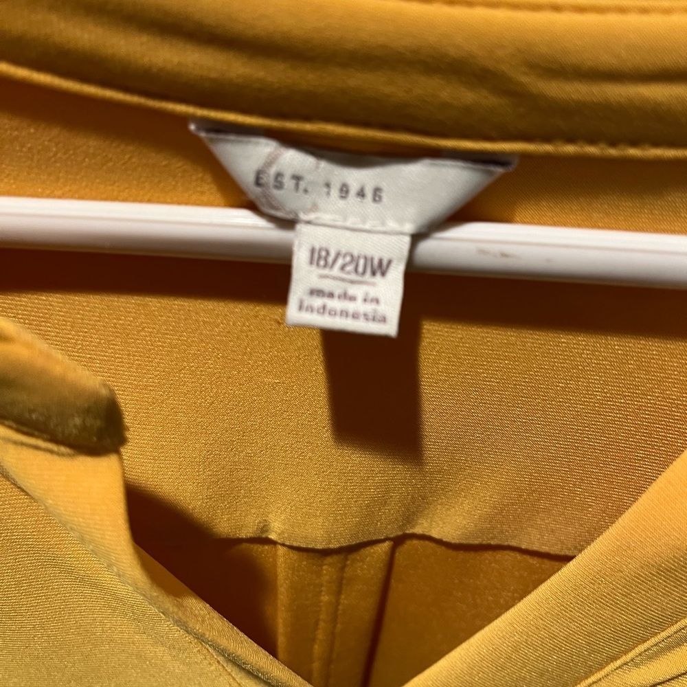 Blouse - Picture 2 of 2